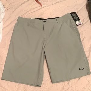 Oakley mens golf shorts